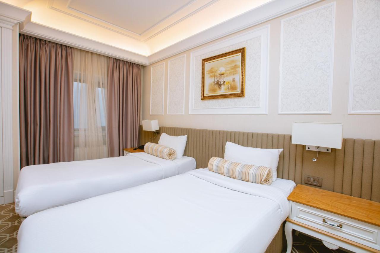 Theatrum Hotel Baku Exterior photo Deluxe Twin