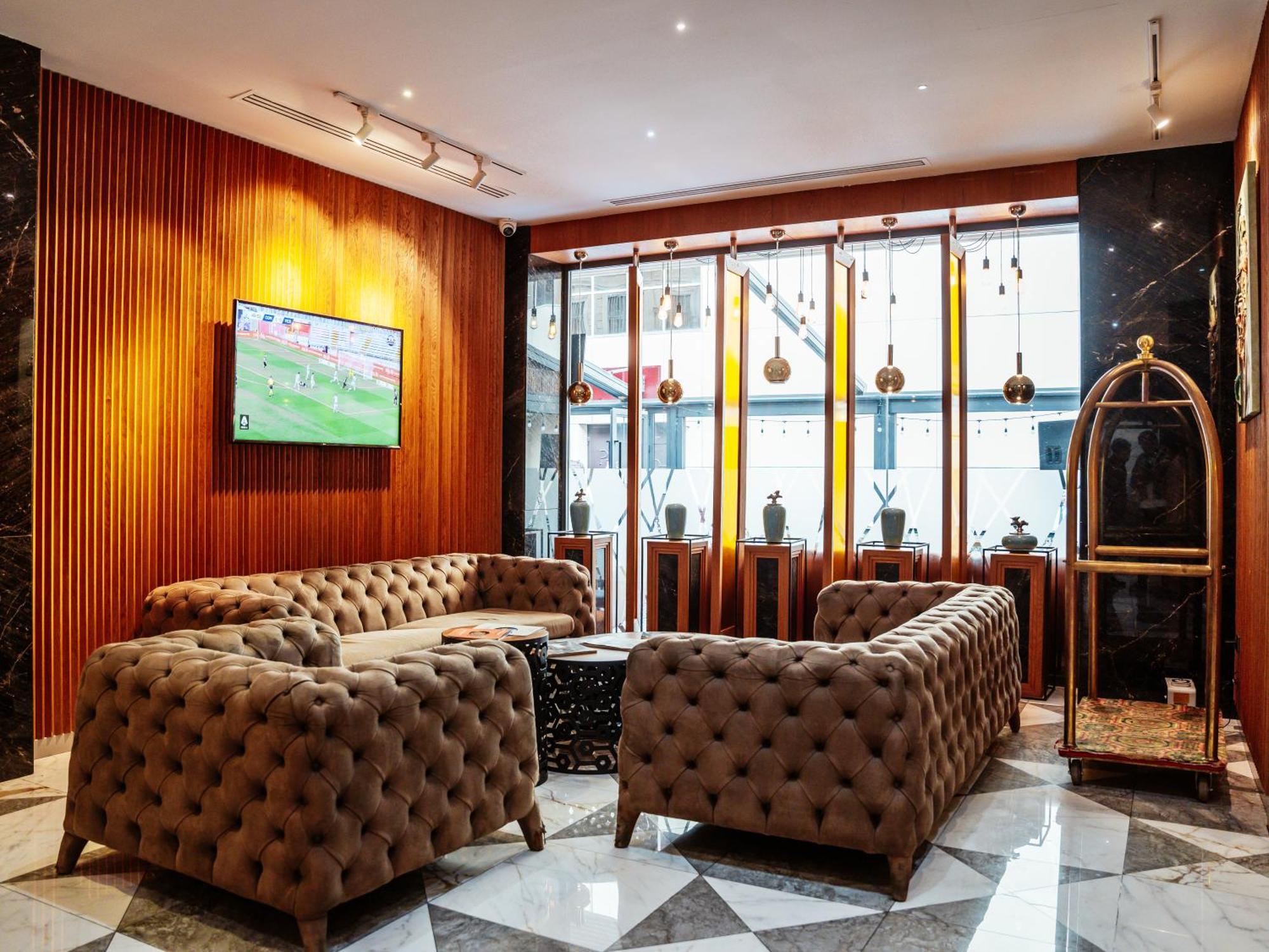 Theatrum Hotel Baku Exterior photo Lobby