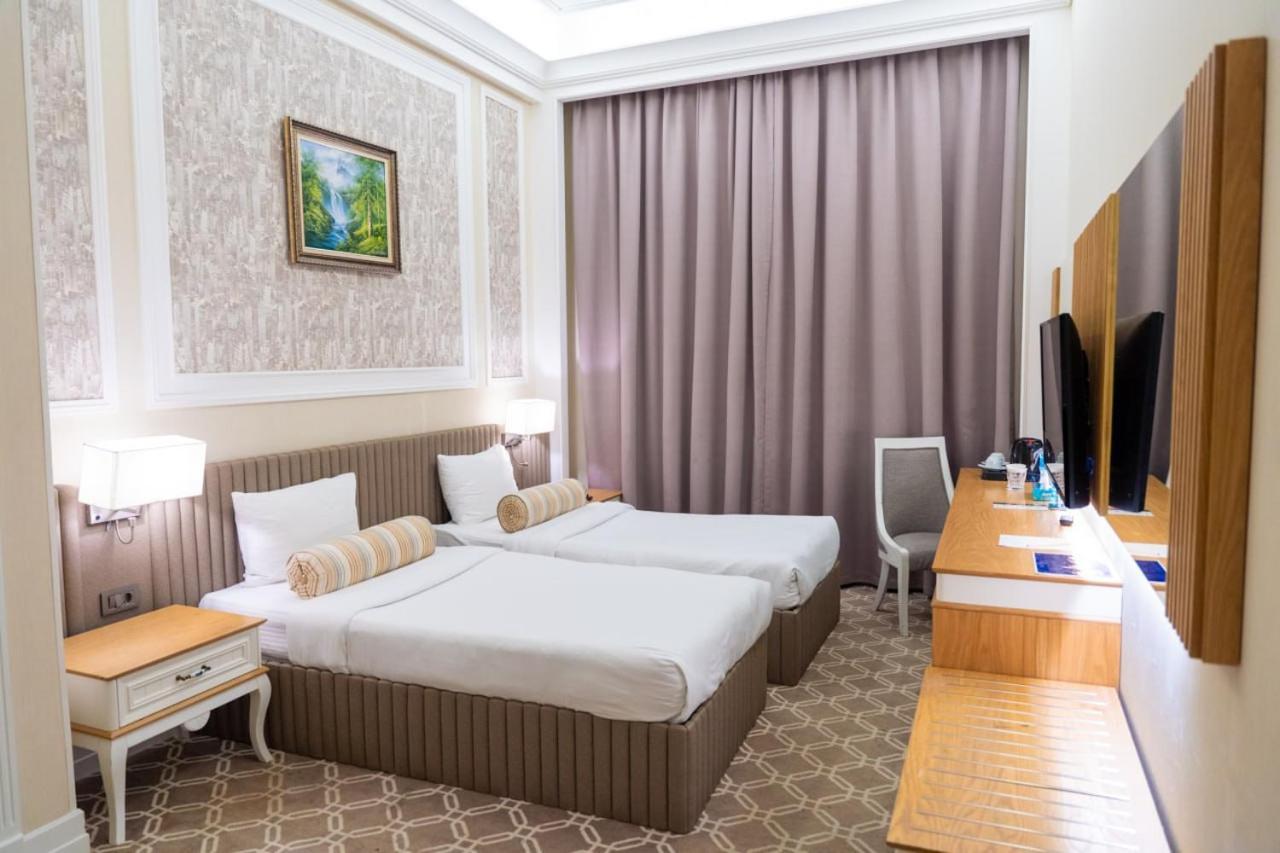 Theatrum Hotel Baku Exterior photo